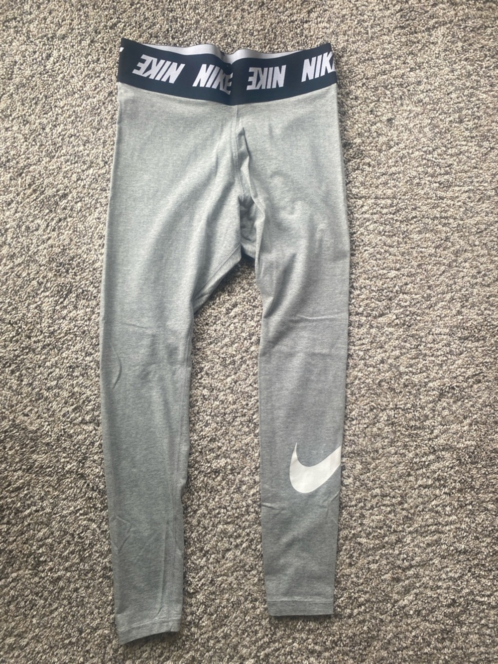 Women's Nike Gray Cotton Leggings size S/M🤍🩶💖